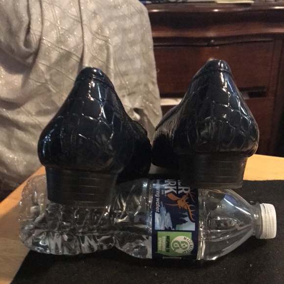 MICHELLE D faux croc print loafers - Picture 3 of 3